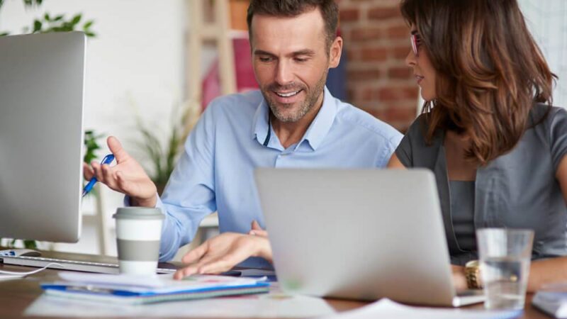 Czym różni się tradycyjna księgowość od księgowości dla e-commerce?